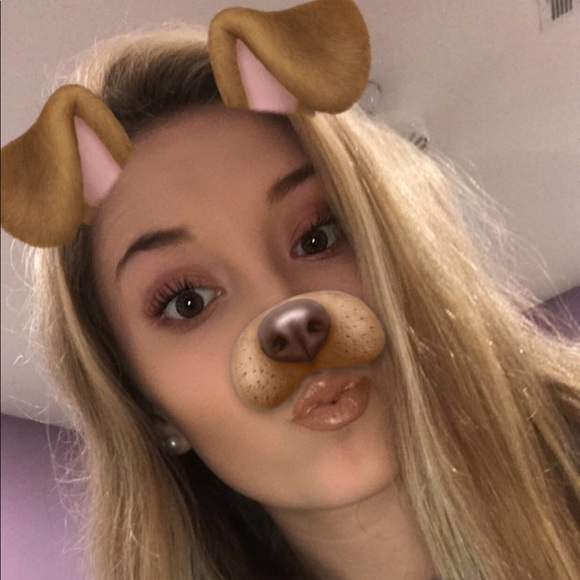 Meet your Posher, Adrianna - Picture 1 of 1